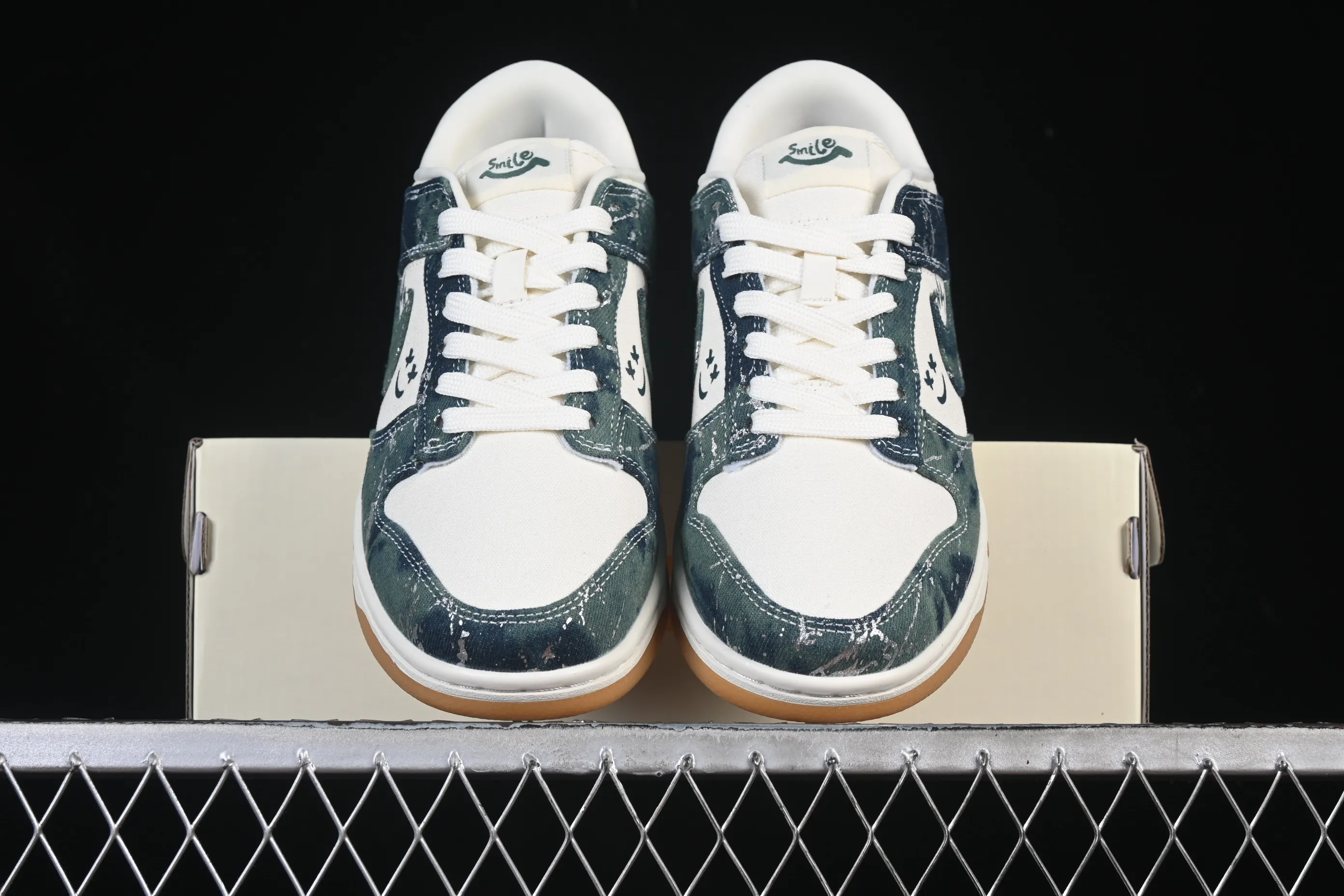 All categories Nk SB Dunk Series Nk SB Dunk Low High-end customized low-top sneakers Nike SB Dunk Low Military green fabric High-end customized low-top casual sneakers SC0601-464